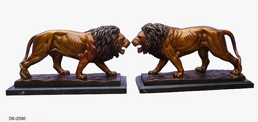 Growling Fighting Bronze Lion Statues - DK 2500