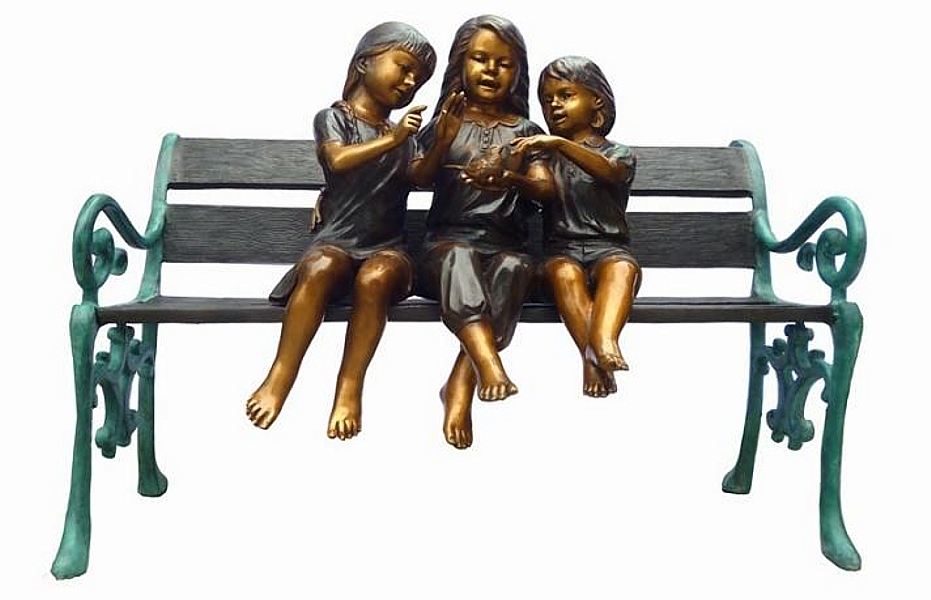 Bronze 3 girls reading on a bench - DK 2509