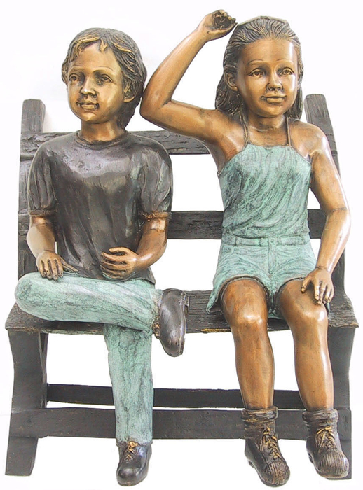 Bronze boy and girl on a bench - DD G-032