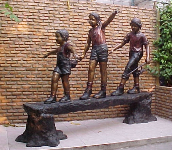 Bronze kids on a log statue - KT G-1006